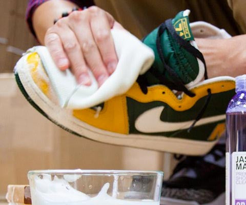 5 Practical Things Every Man Should Have in His Closet